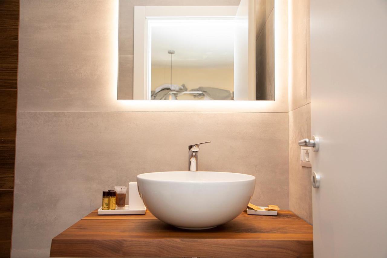 South Hands Luxury Rooms 那不勒斯 外观 照片