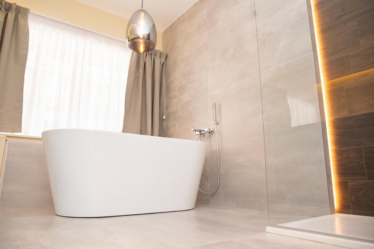 South Hands Luxury Rooms 那不勒斯 外观 照片